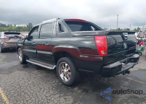 2002 Cadillac Escalade Ext Standard z USA, uszkodzony, nr VIN 3GYEK63N82G257216